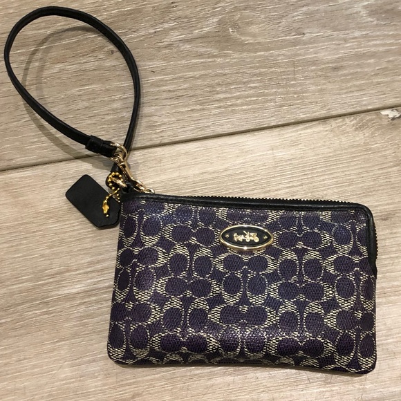 Purple Coach wristlet. - Picture 1 of 4